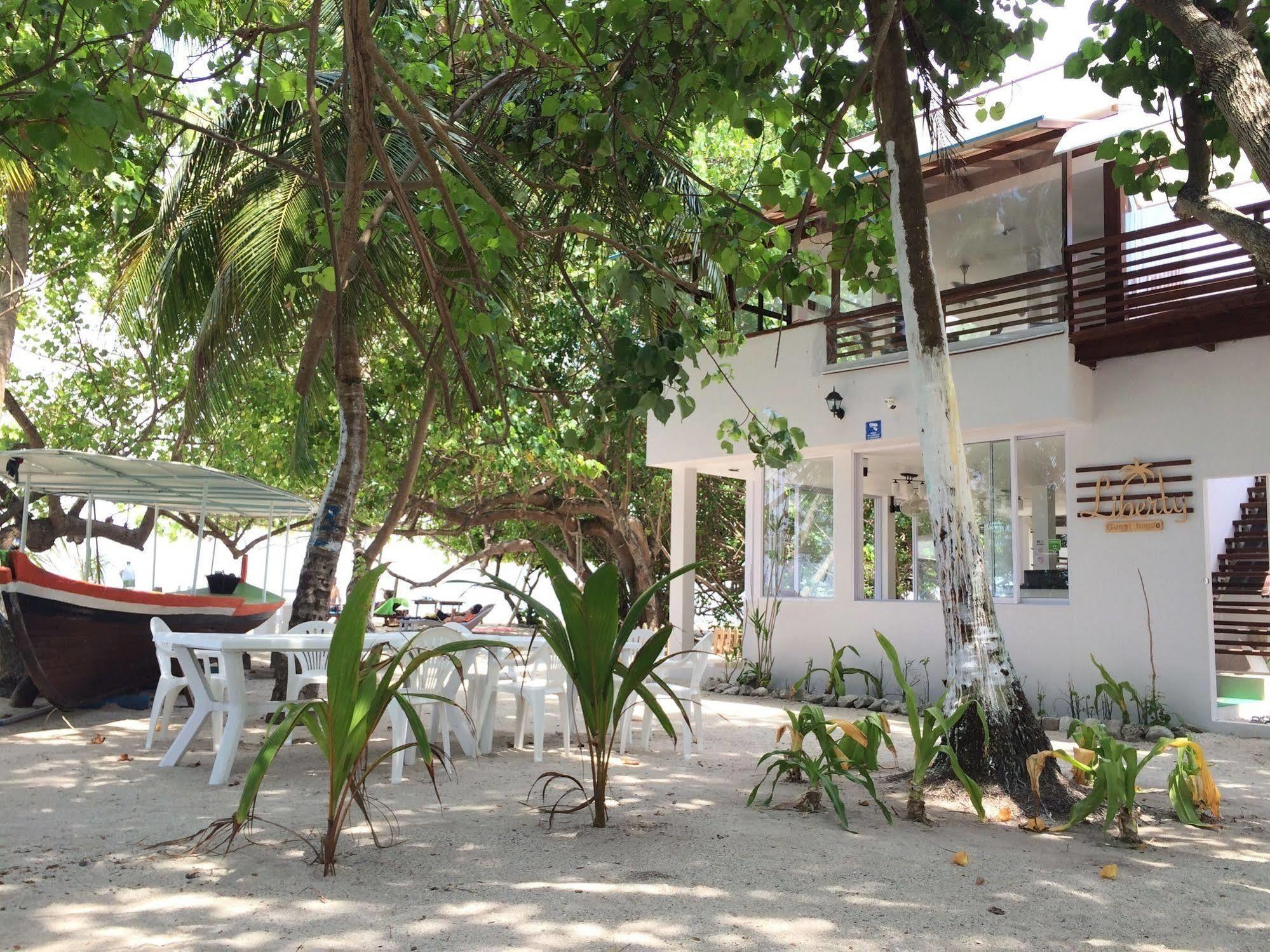 Liberty Guest House Maldives Mahibadhoo Extérieur photo