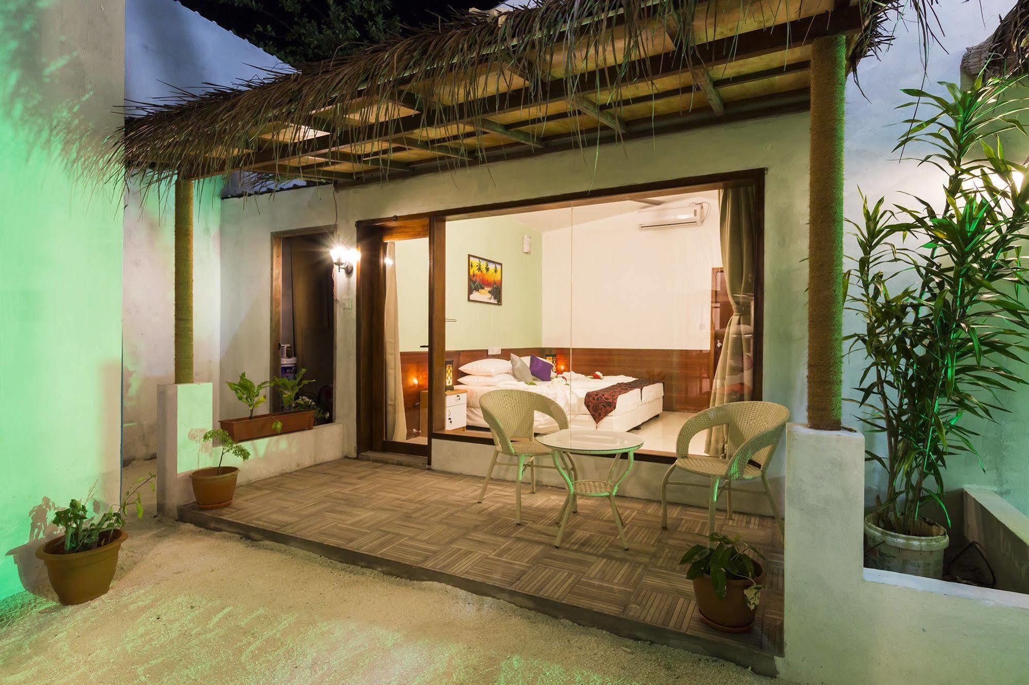 Liberty Guest House Maldives Mahibadhoo Extérieur photo