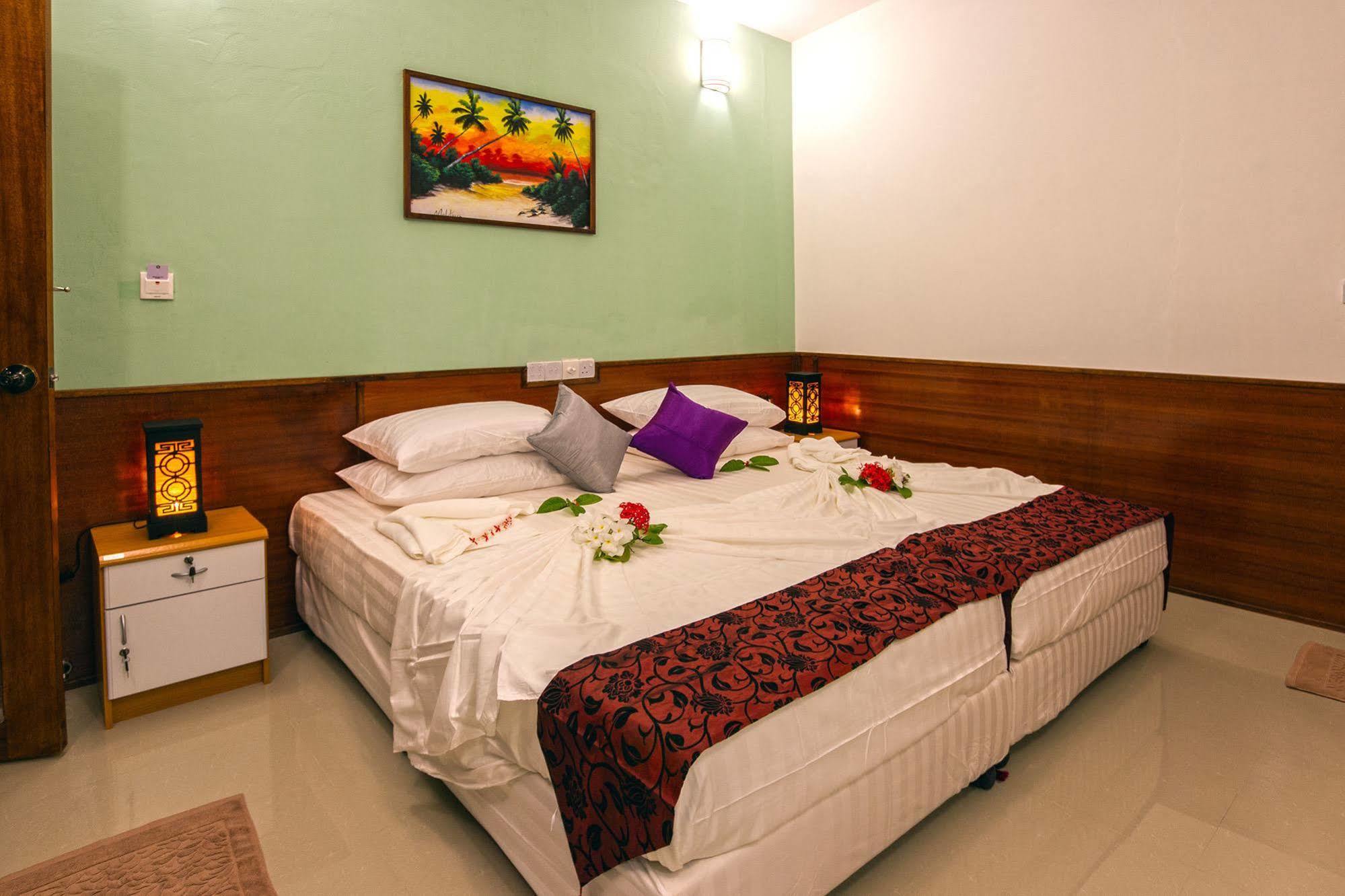 Liberty Guest House Maldives Mahibadhoo Extérieur photo