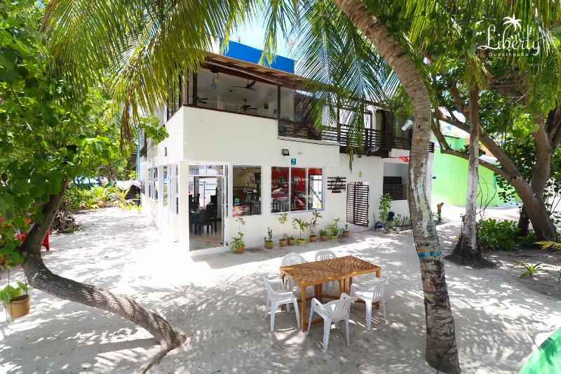 Liberty Guest House Maldives Mahibadhoo Extérieur photo